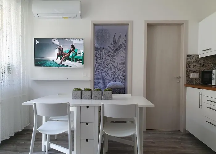 Mandara Wellnes * Шиофок